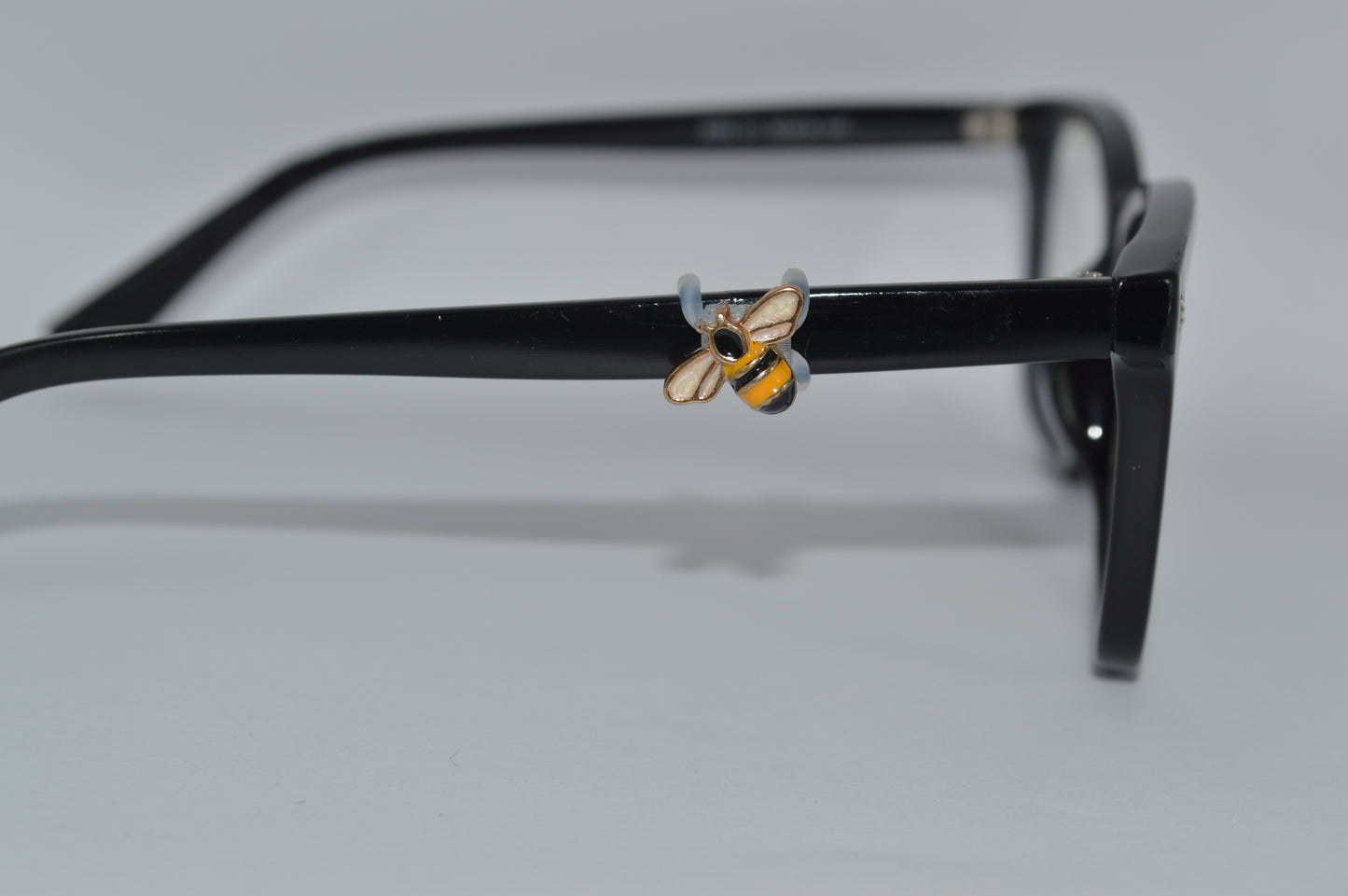 Bumble Bee Eyedeco Charm