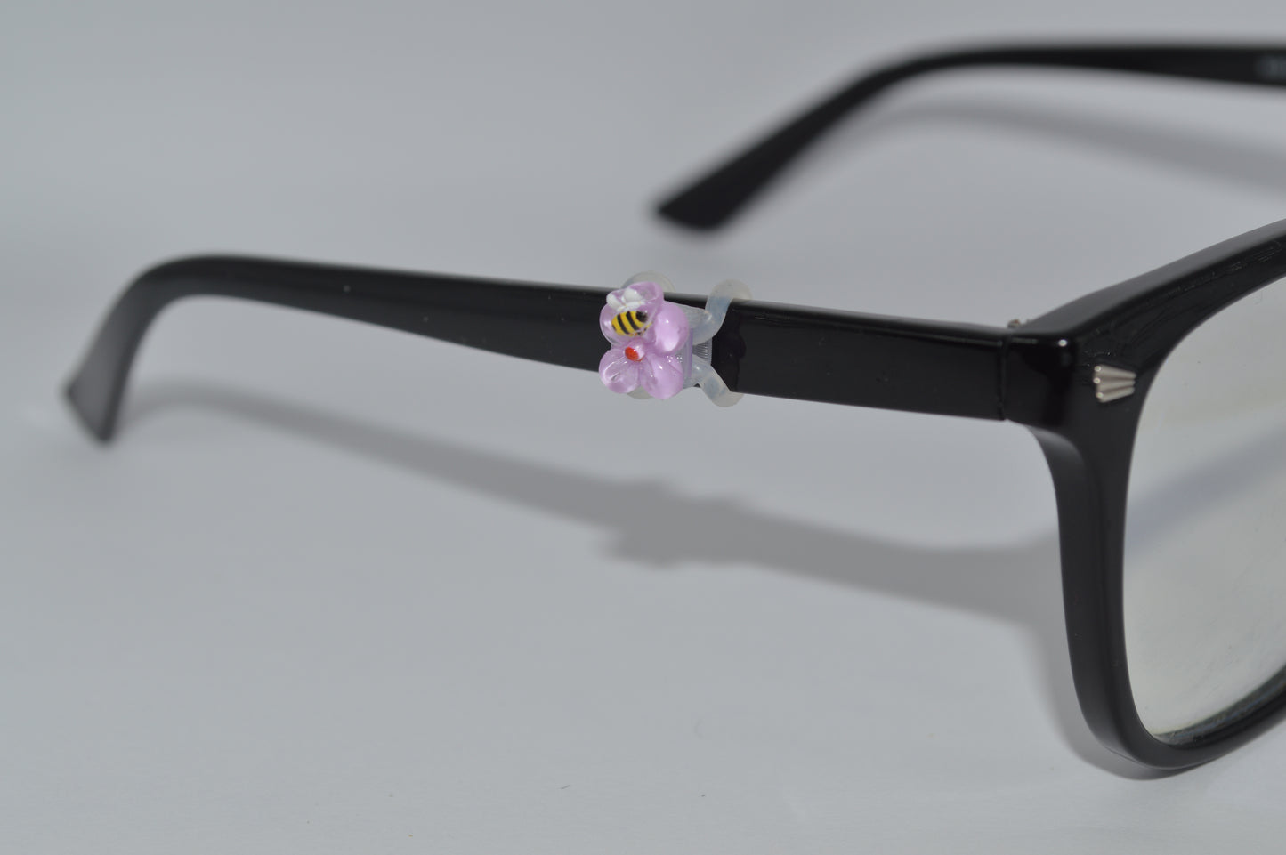 Flower w/ Bee Eyedeco Charm