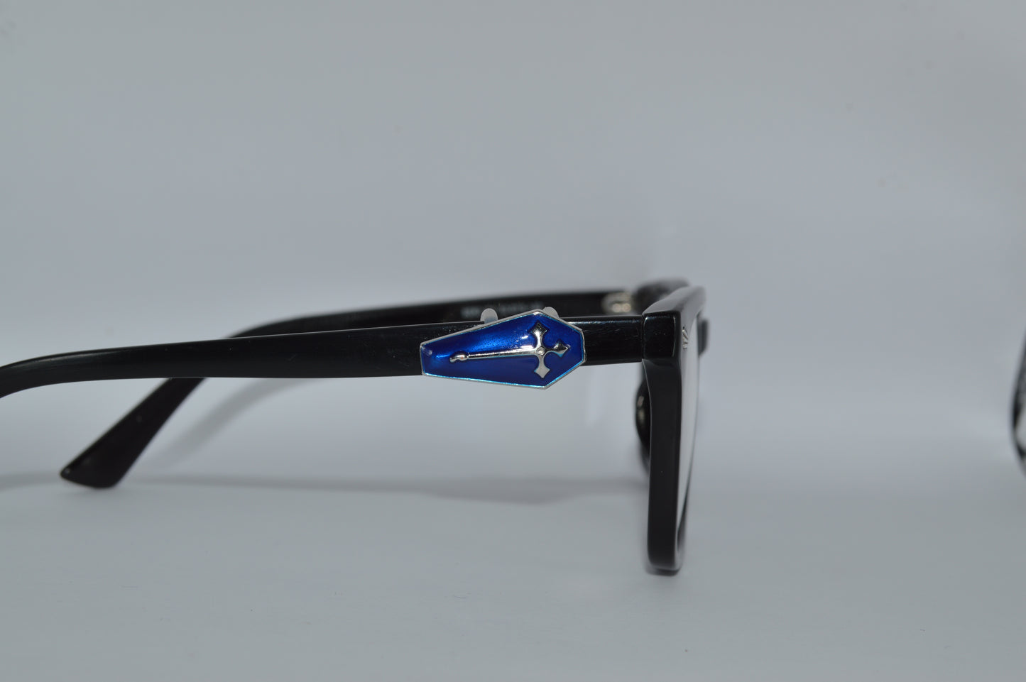 Casket Eyedeco Charm
