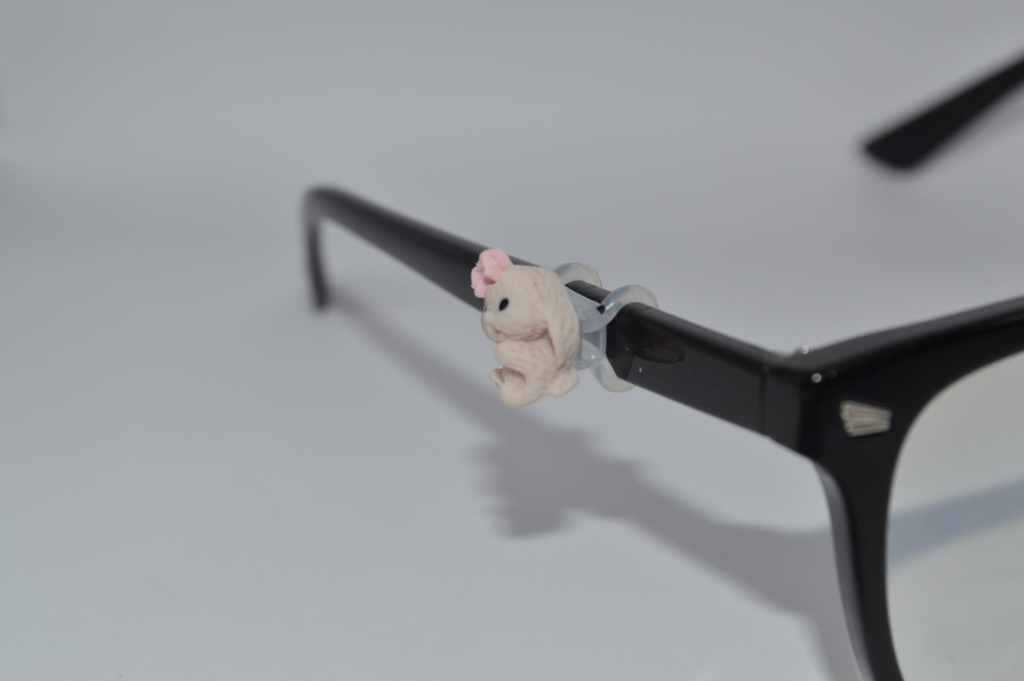 Rabbit w/ Pink Bow Eyedeco Charm