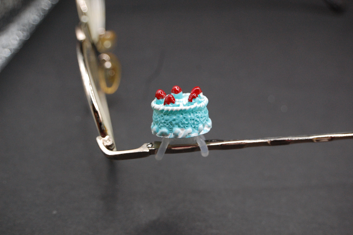 Blue Cake Eyedeco Charm