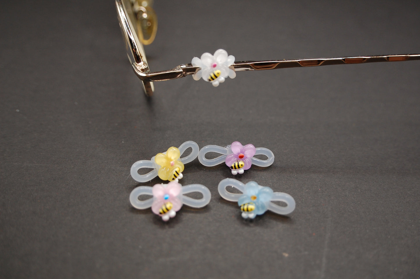 Flower w/ Bee Eyedeco Charm