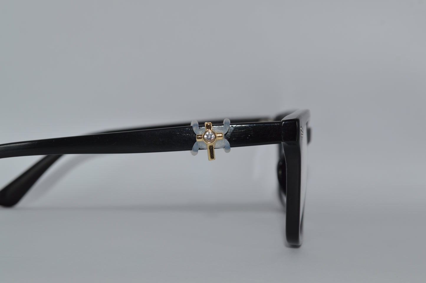 Gold Jeweled Eyedeco Cross