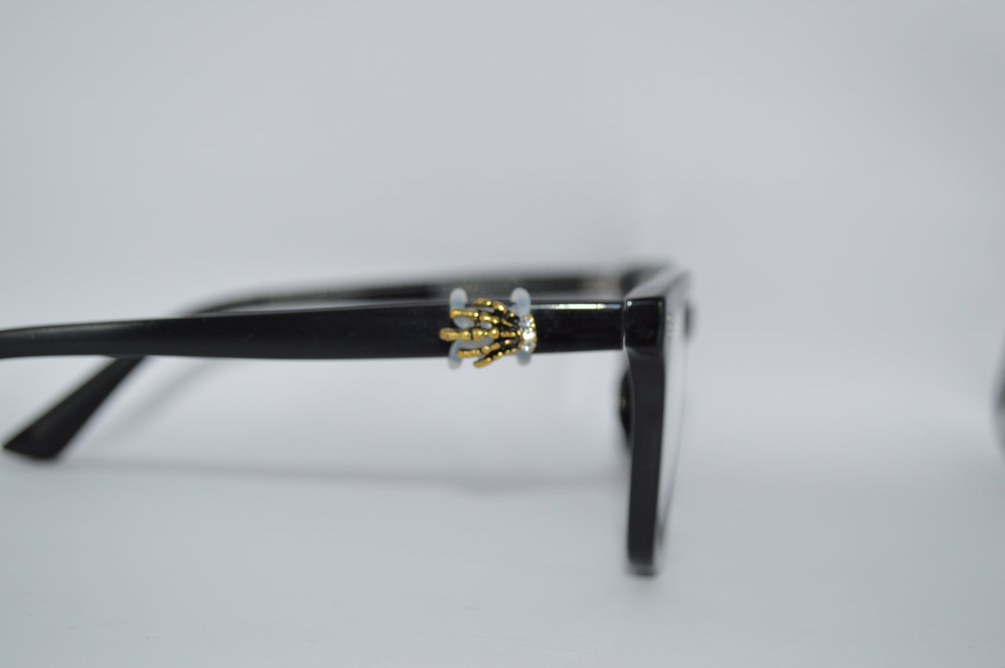 Skeleton Hand Eyedeco Charm