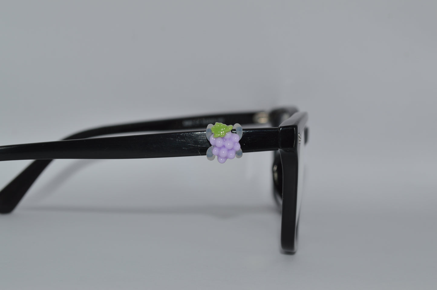 Grapes EyedecoCharm K47