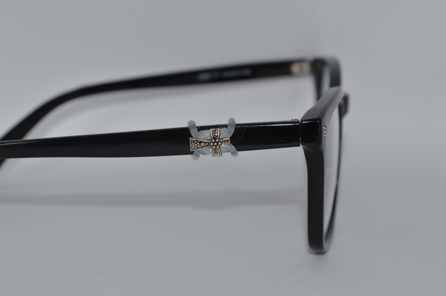 Metal Cross Eyedeco Charm