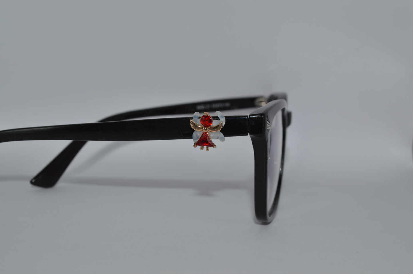 Jeweled Angel Eyedeco Charm