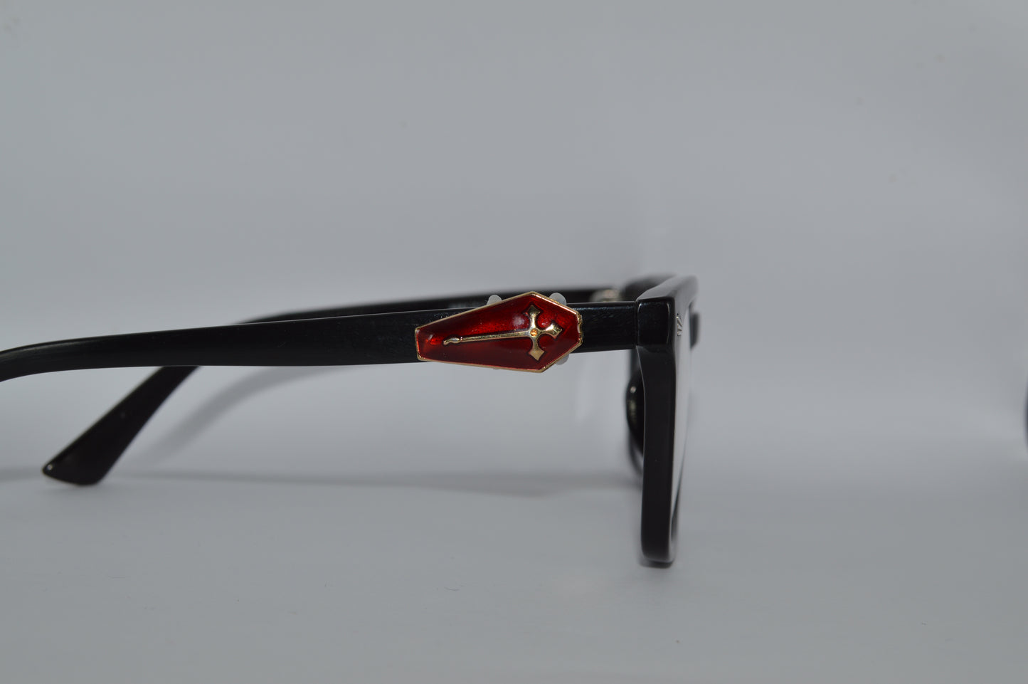 Casket Eyedeco Charm