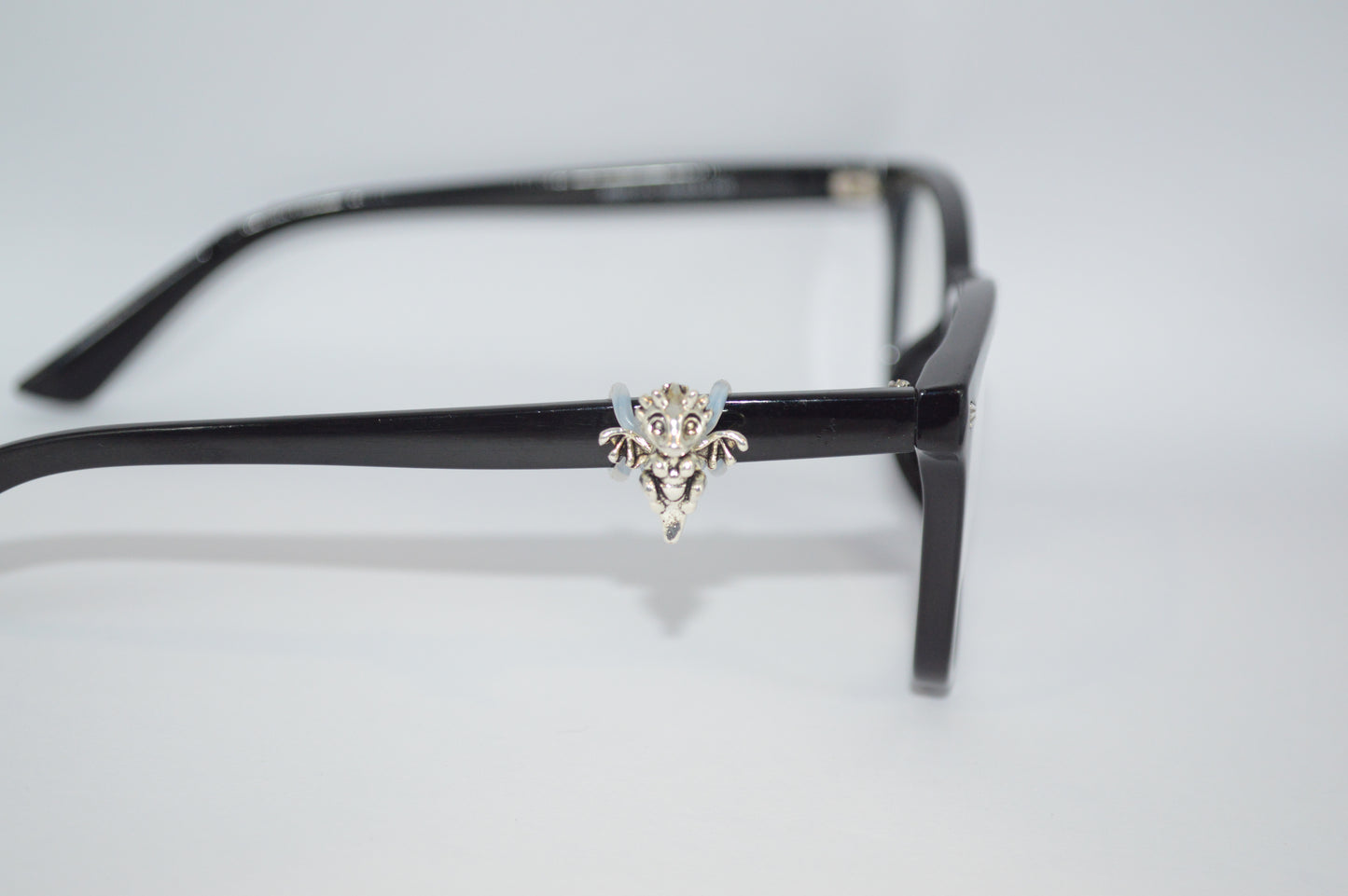 Baby Dragon Eyedeco Charm