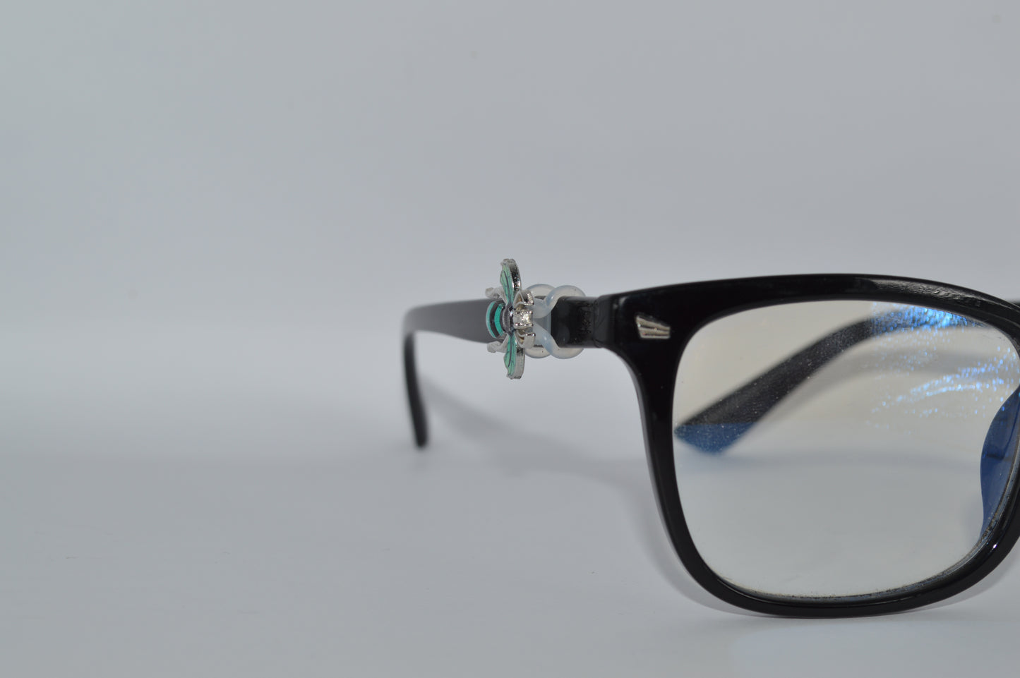 Teal Bee Eyedeco Charm