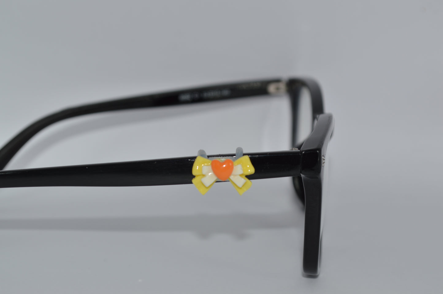 Yellow Bow Heart Eyedeco Charm