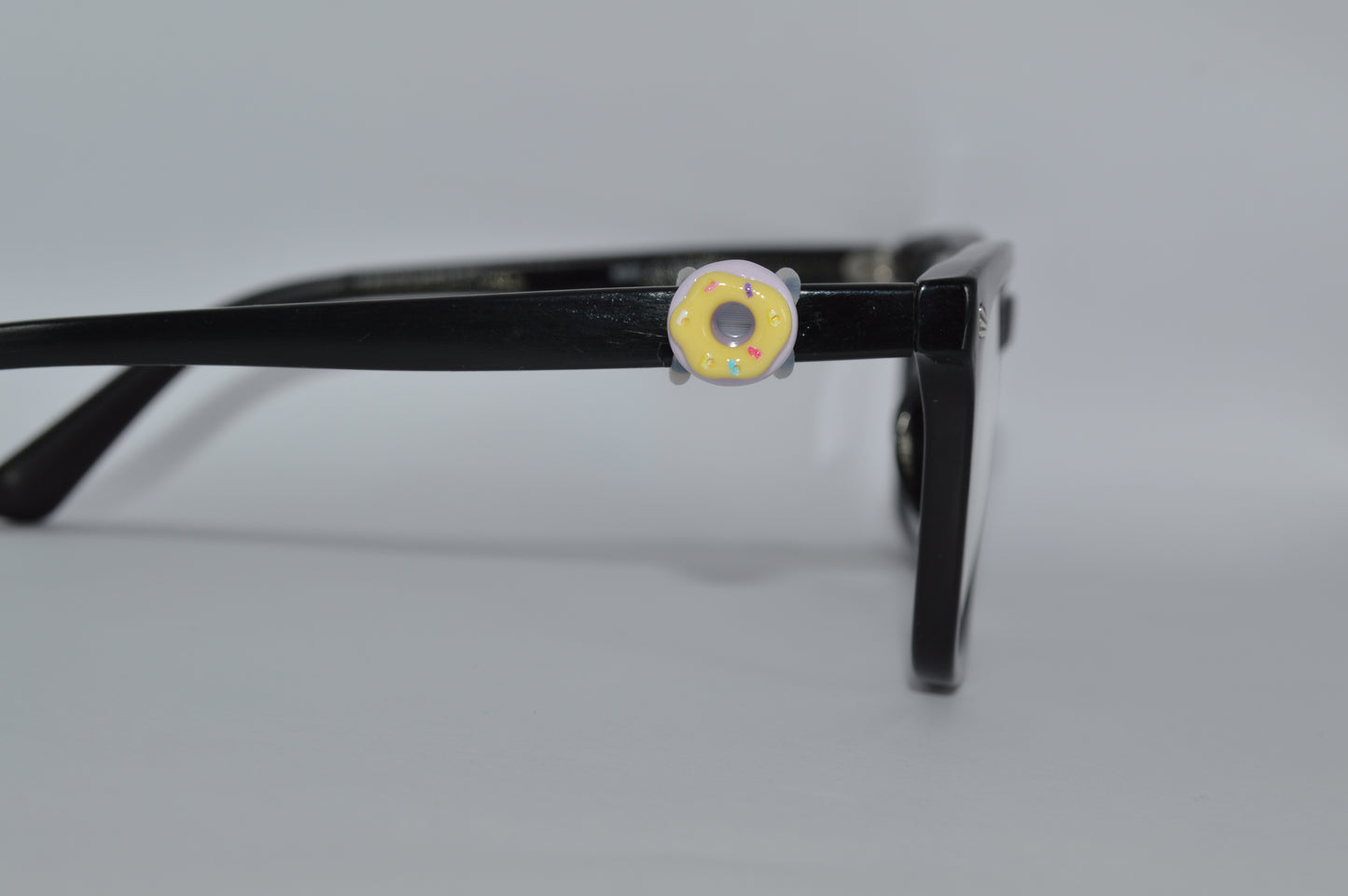 Doughnut Eyedeco Charm