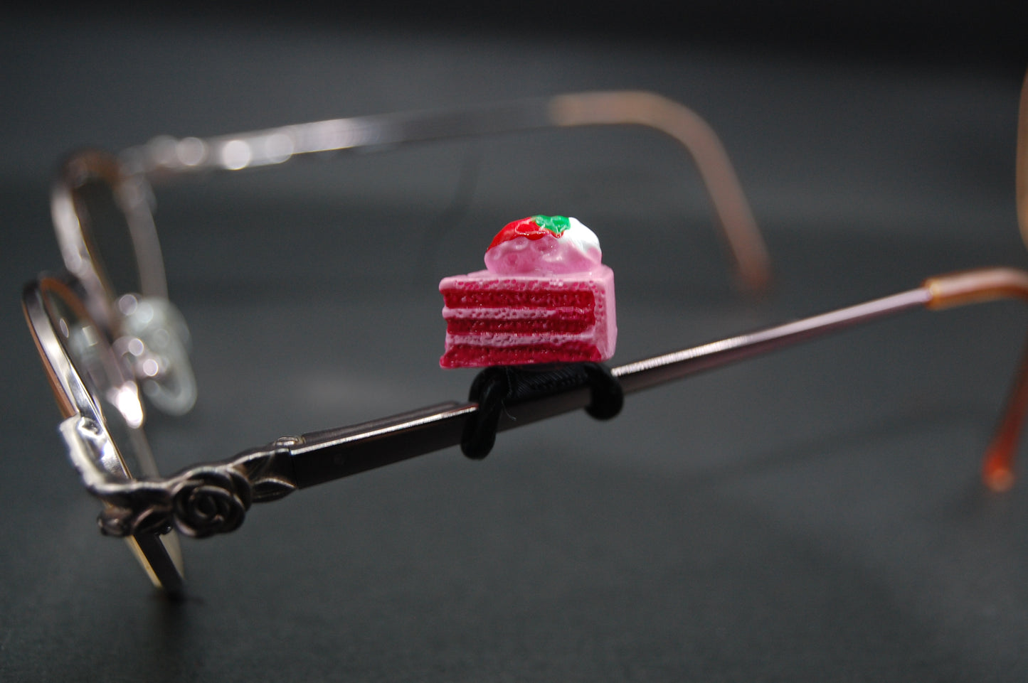 Cake Eyedeco Charm