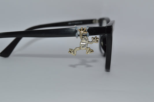 Climbing Frog Eyedeco Charm