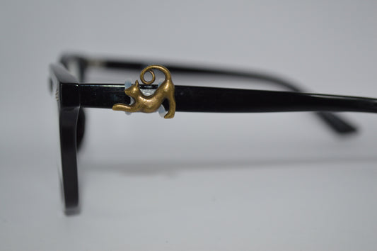 Cat Stretching Eyedeco Charm                                                   A11