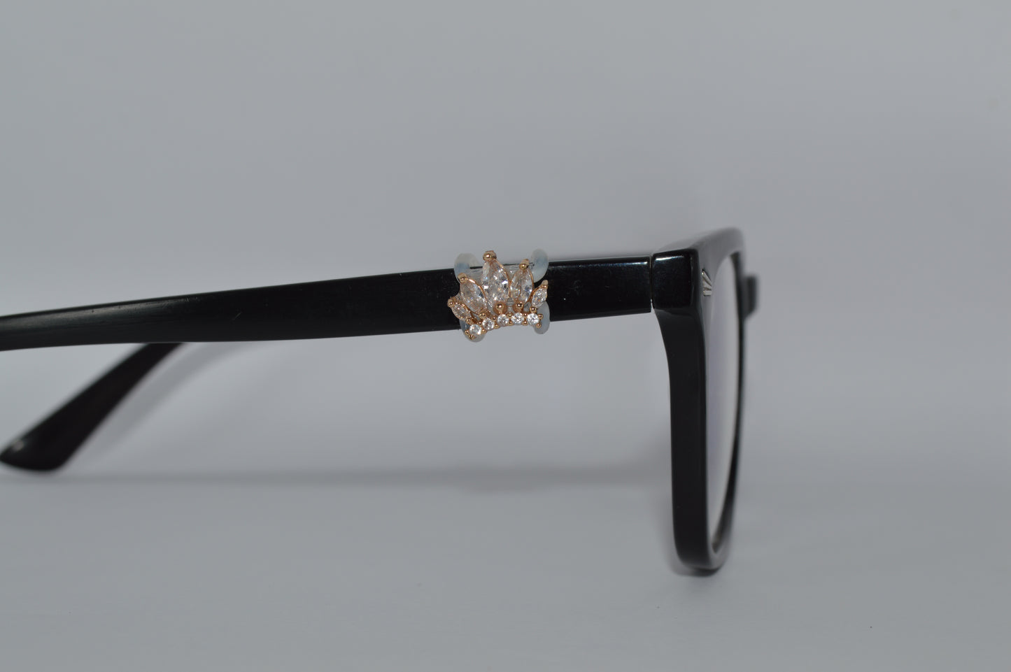 Bedazzled Crown Eyedeco Charm
