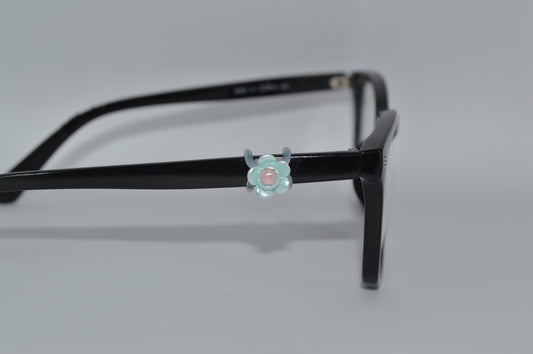 Pretty Blue Flower Eyedeco Charm              D35