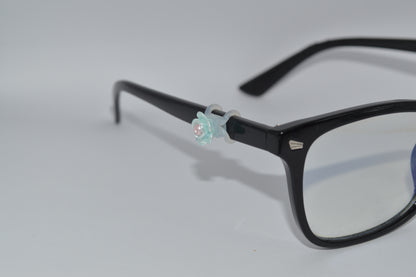 Pretty Blue Flower Eyedeco Charm              D35