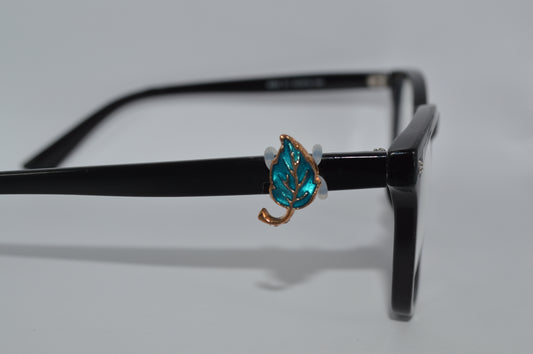 Single Leaf Eyedeco Charm
