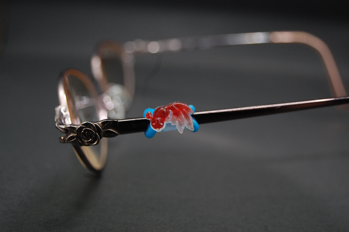 Beta Fish Eyedeco Charm - Colors Shipped Randomly   H53