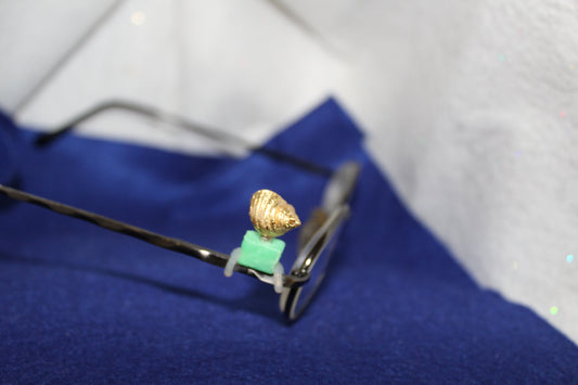 Golden Sea Shell Eyedeco Charm